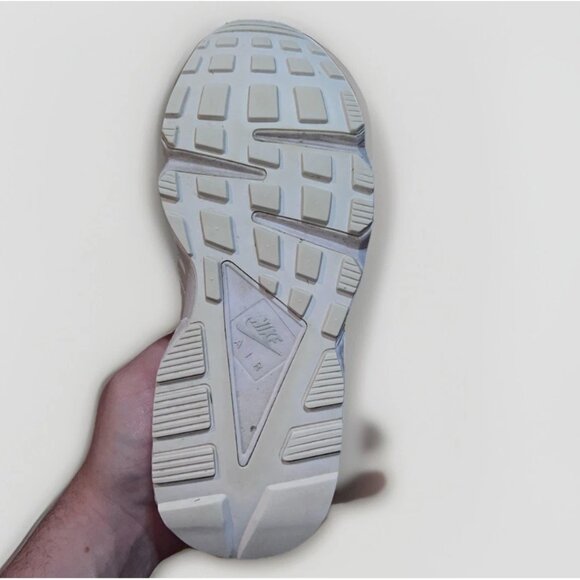 Nike Women Air Huarache Running Sneakers White Platinum Gum Size: 7.5 used - Picture 10 of 12